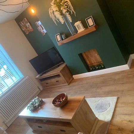 Quaint 1 Bedroom Cottage In Pudsey, Leeds エクステリア 写真