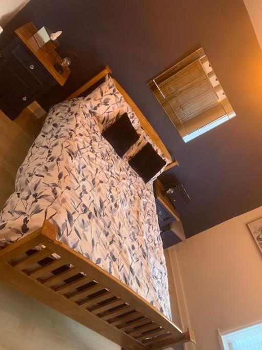 Quaint 1 Bedroom Cottage In Pudsey, Leeds エクステリア 写真